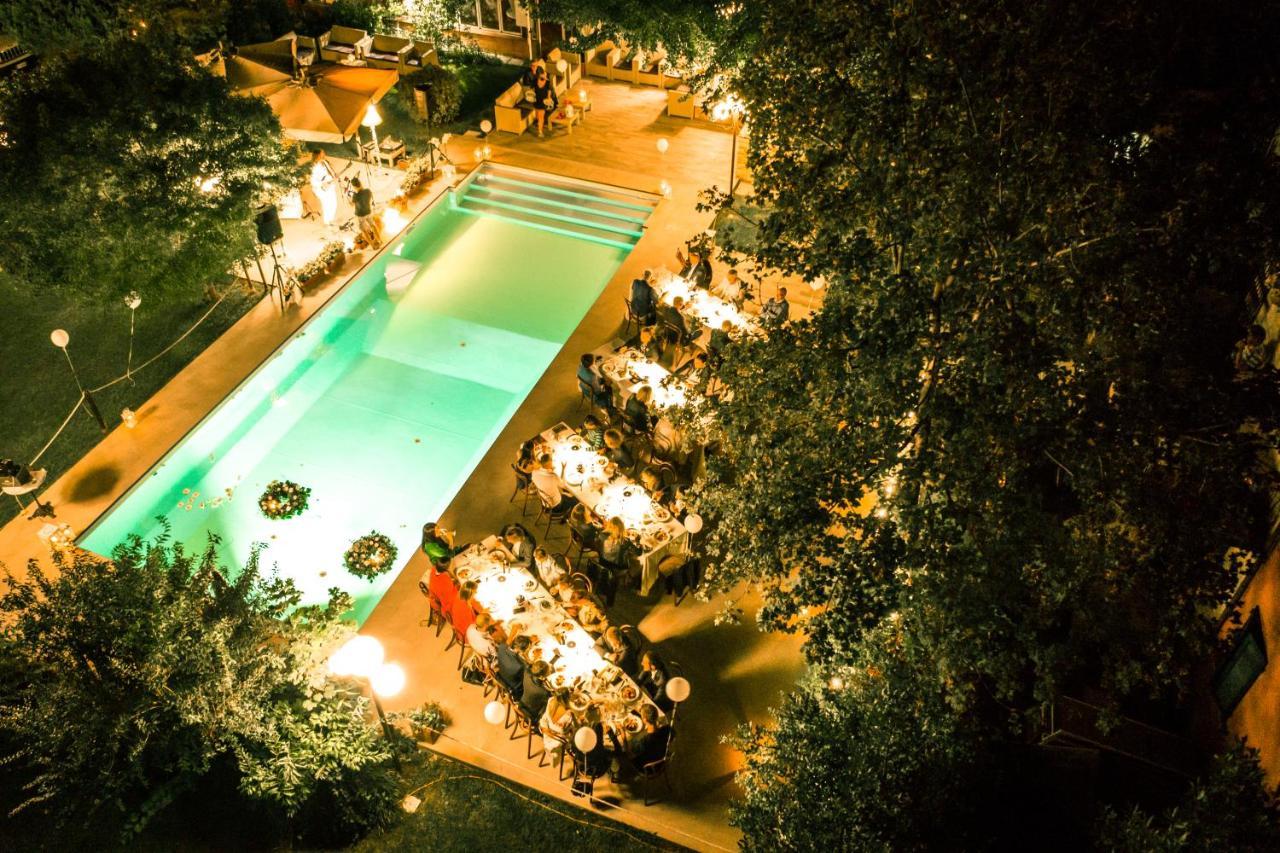 Hotel Milano Pool & Garden Salice Terme Kültér fotó