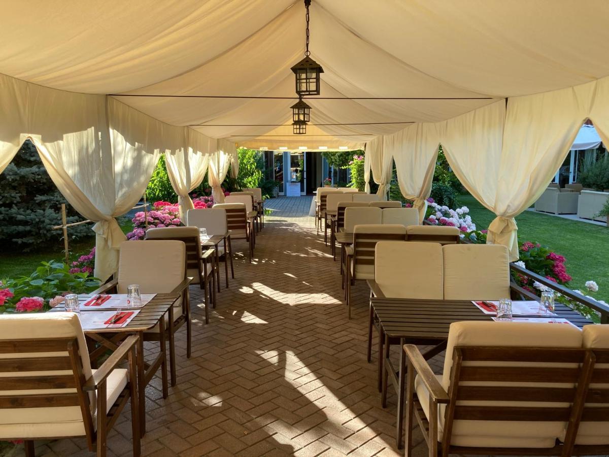 Hotel Milano Pool & Garden Salice Terme Kültér fotó