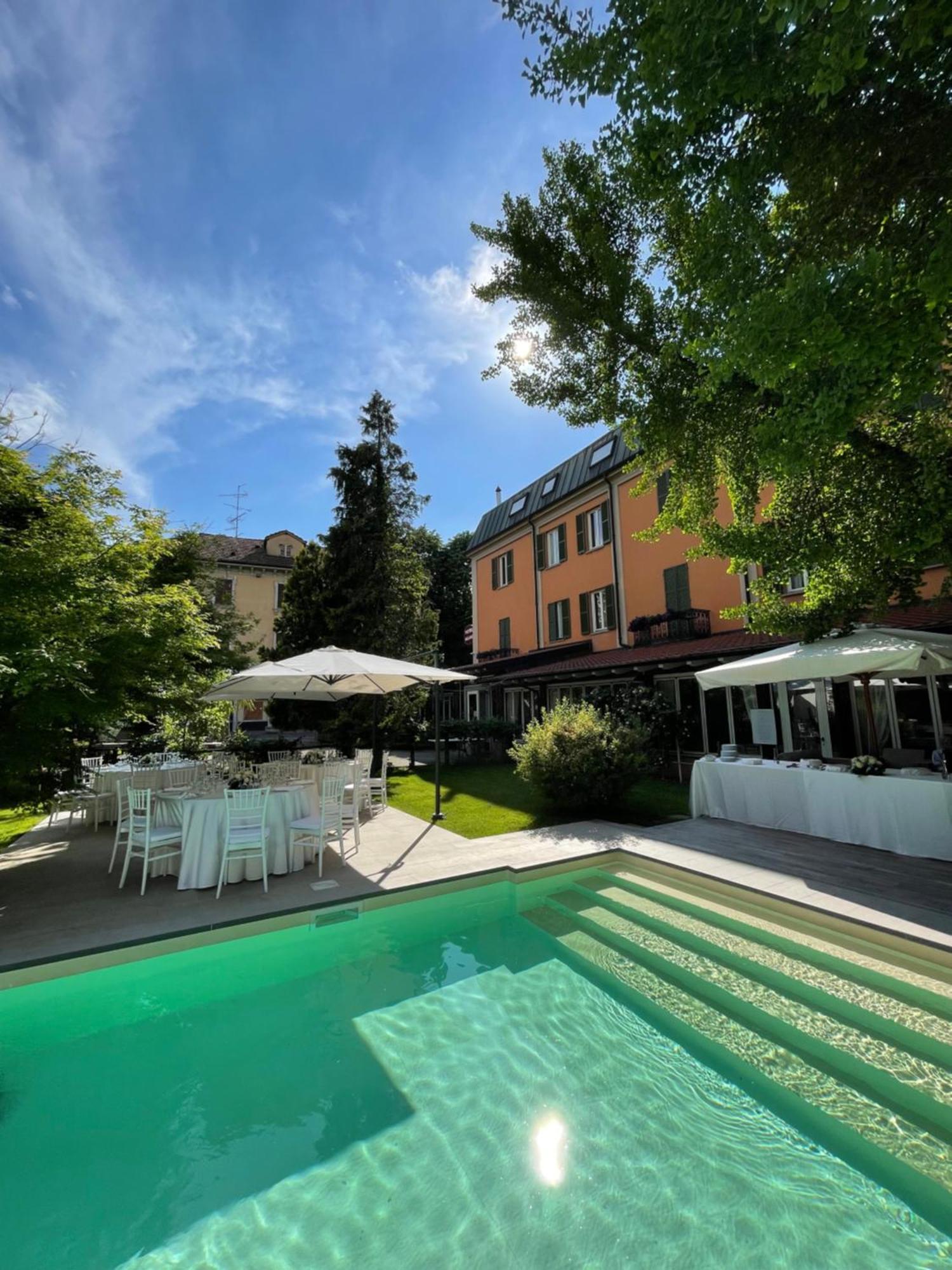 Hotel Milano Pool & Garden Salice Terme Kültér fotó